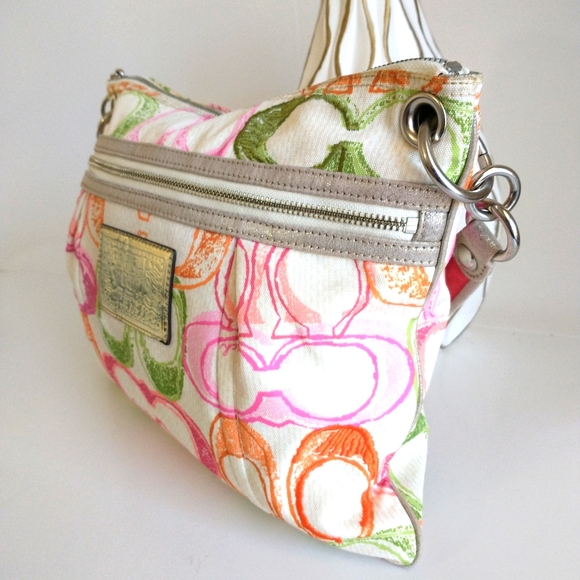 Coach Poppy Scribble Signature Fabric/Leather Bag - Picture 4 of 13